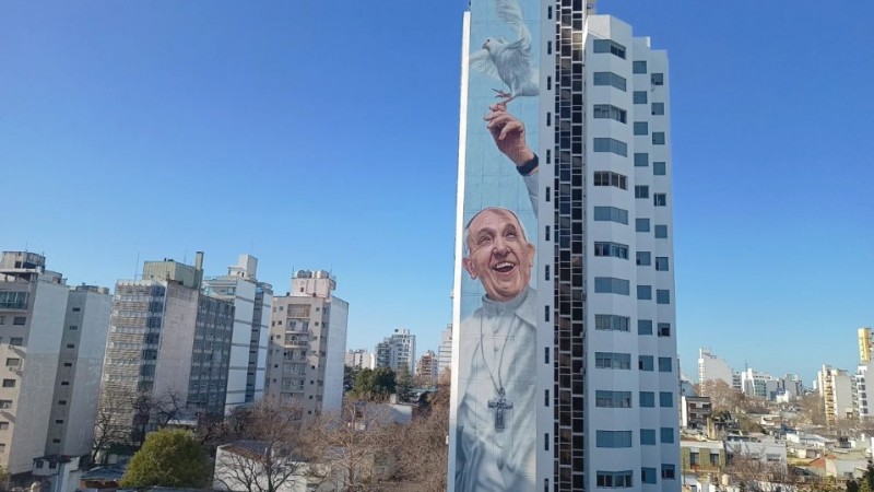 Está en La Plata el mural más grande del mundo dedicado al papa Francisco